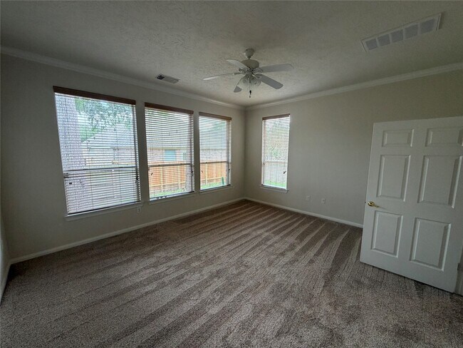 Building Photo - 27 Yacht Harbor