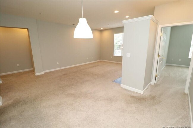 Building Photo - 223 Eyam Hall Ln