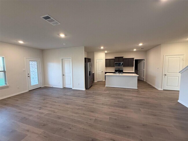 Building Photo - Modern elegance in Josephine........