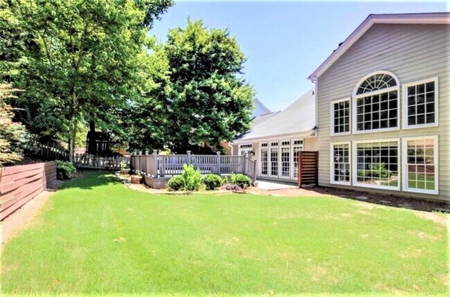 Building Photo - 175 Smithdun Ln