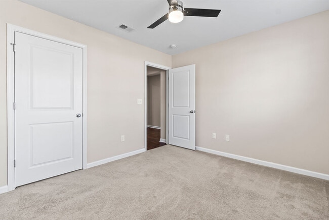 Building Photo - Mountain Ash home