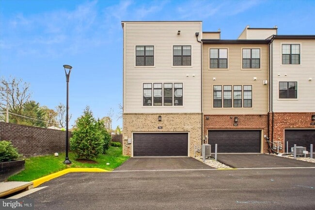 Building Photo - 7551 Sawyer Farm Wy