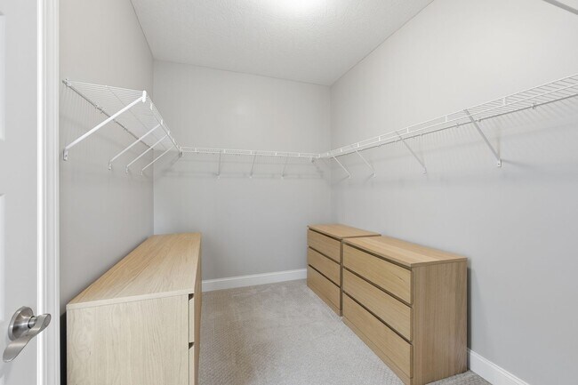 Building Photo - 8017 Pleasant Dr