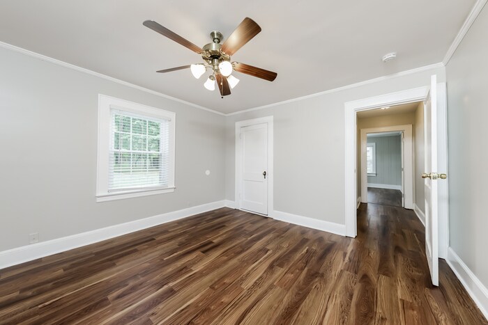 Building Photo - 3030 Walnut Ave