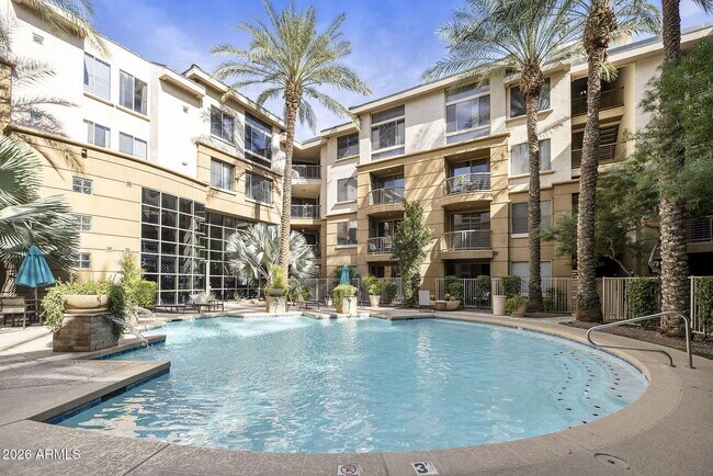 Building Photo - 1701 E Colter St