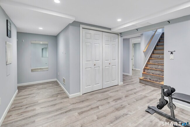Building Photo - 61 Wakeley St