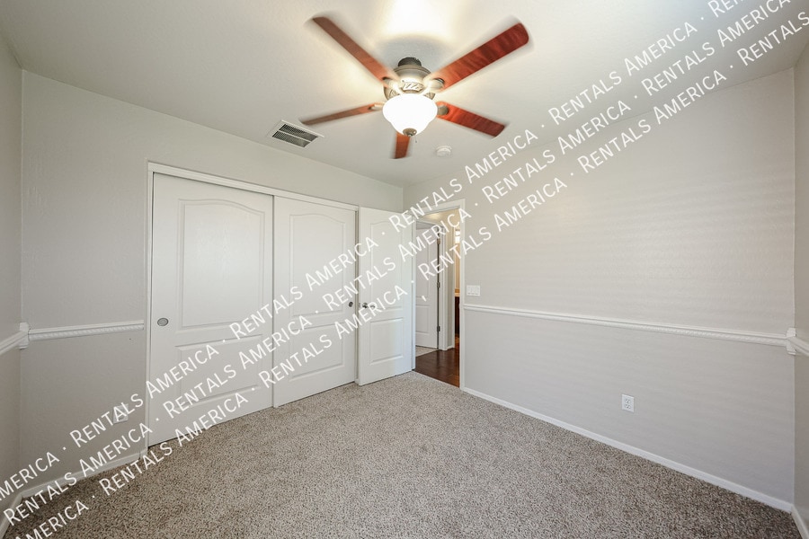 Building Photo - 2665 E Bart St