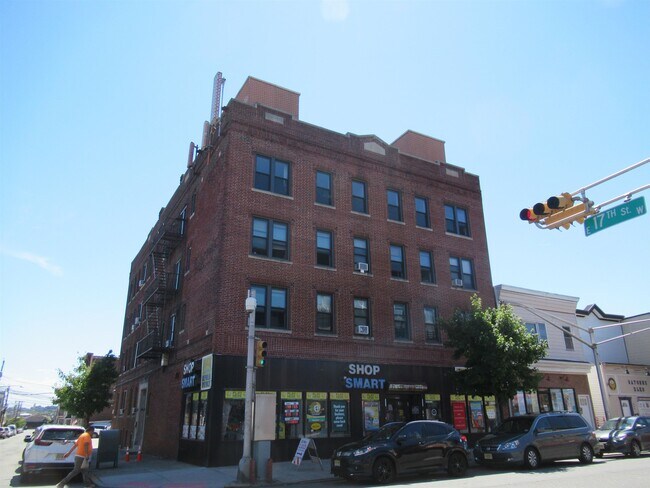 Building Photo - 368 Broadway