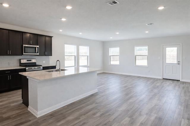 Building Photo - 600 Cedar Springs Dr