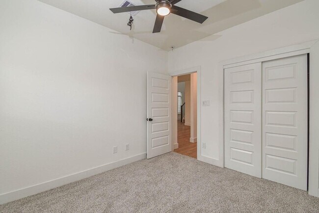 Building Photo - 16571 Oasis Glade Dr