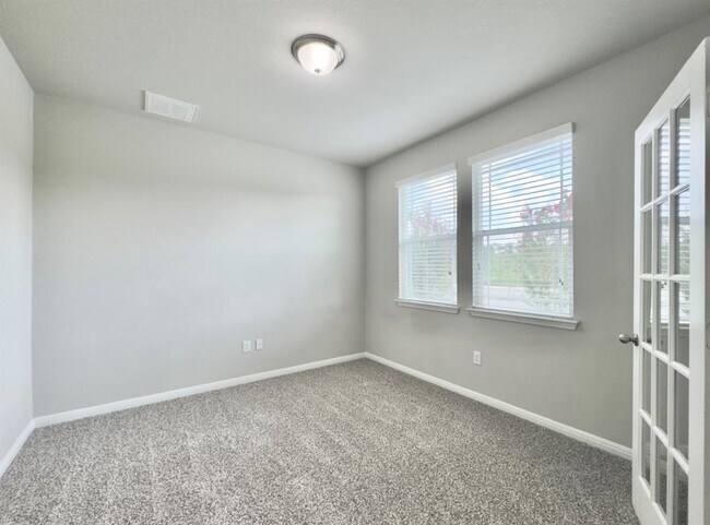 Building Photo - 308 Craters of the Moon Blvd