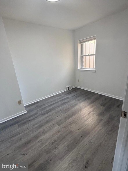 Building Photo - 1136 Mt Vernon St