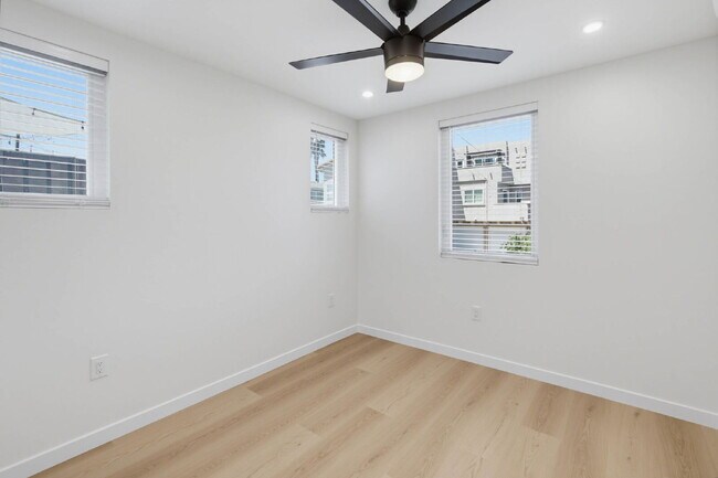 Building Photo - New Construction with Private Patio Walking Distance to Mission Bay