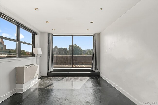 Building Photo - 23 Water Grant St