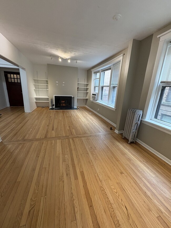 Primary Photo - 2743 N Hampden Ct