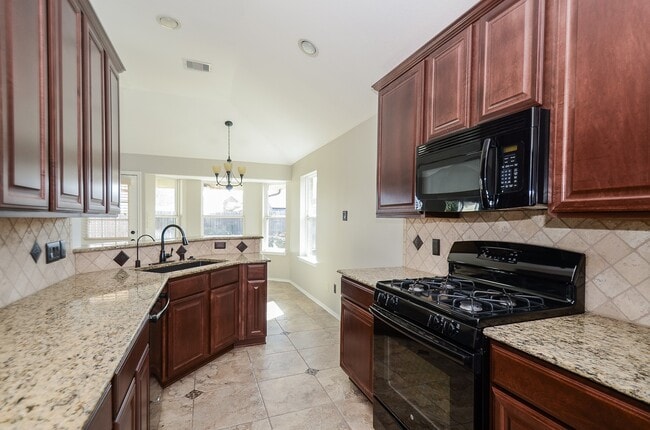 Building Photo - 2646 Leopard Ct