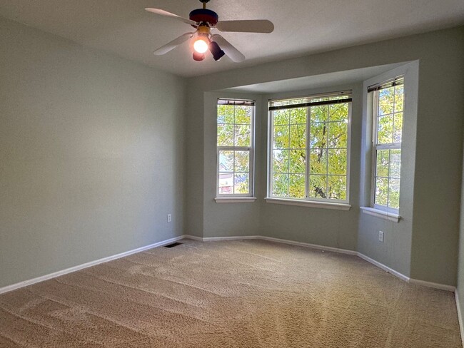 Building Photo - Spacious, Highlands Ranch Home Featuring 4...