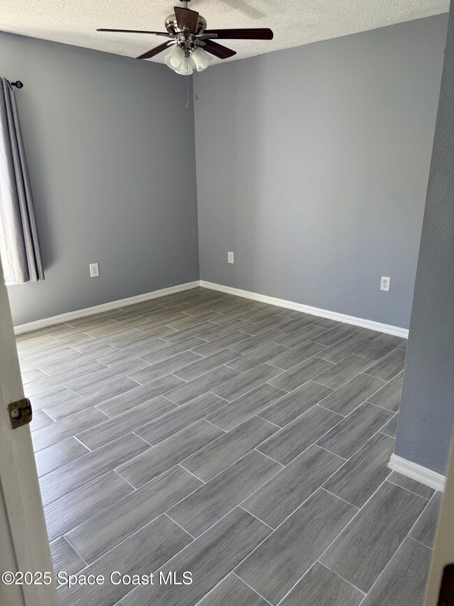 Building Photo - 209 Grand Preserve Way