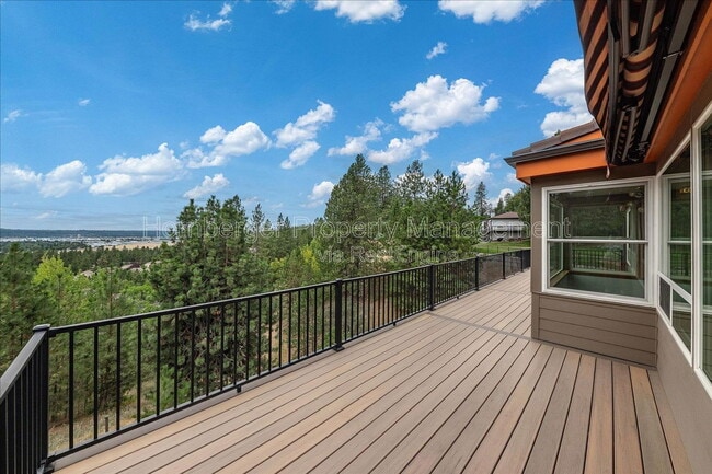 Building Photo - 5203 N Mulvaney Ct