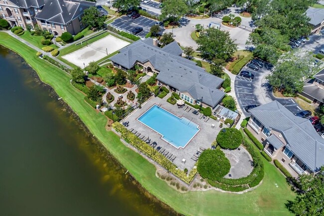 Building Photo - 14304 Fredricksburg Dr