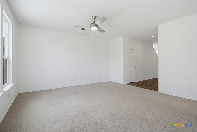 Building Photo - 161 Cushman Dr
