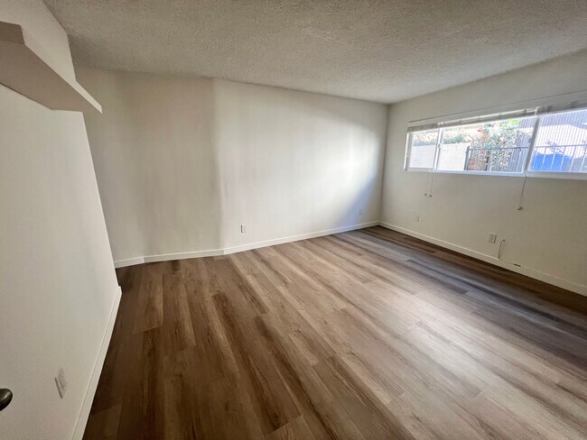 Building Photo - 1815 Camden Ave