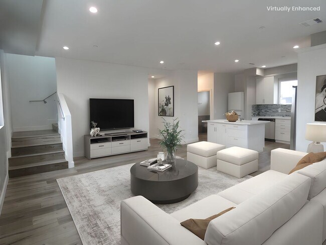 Primary Photo - 1626 S La Brea Ave