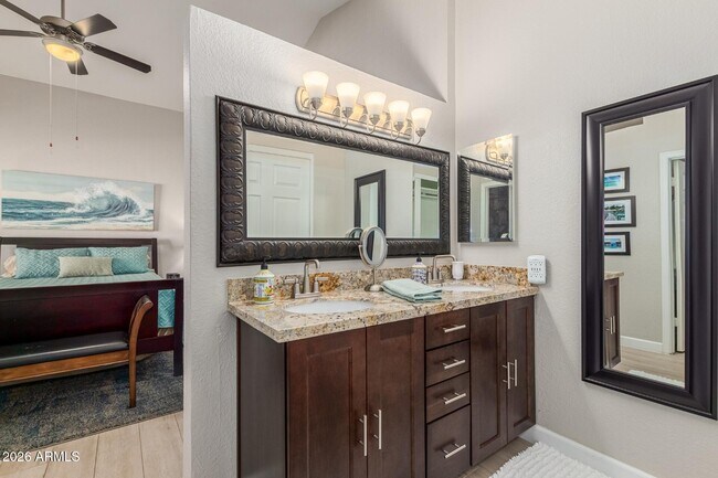 Building Photo - 868 E Page St