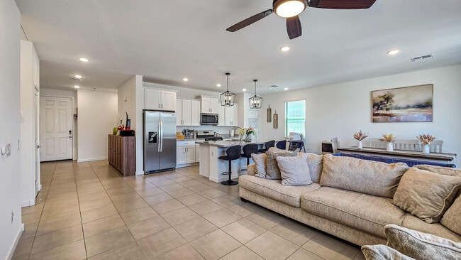 Building Photo - 8820 W Agora Ln