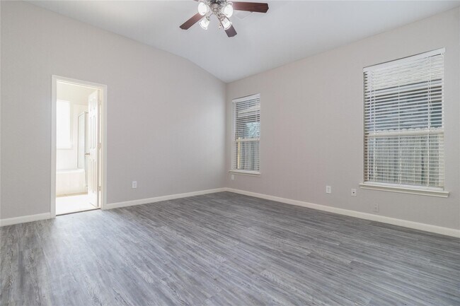 Building Photo - 23523 Maple Vista Ln