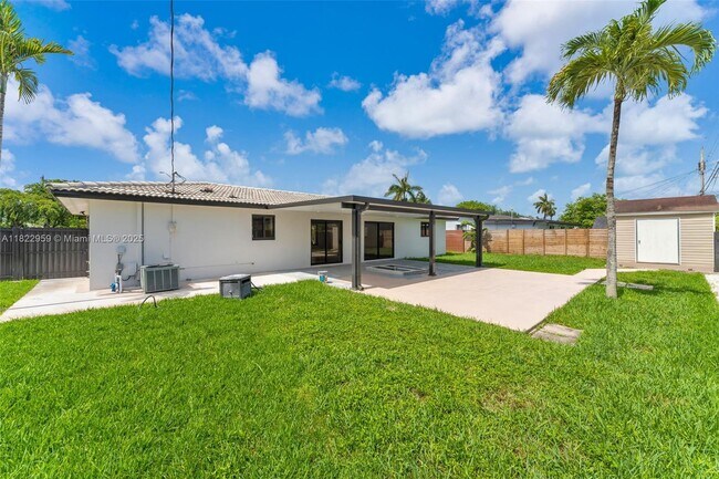 Building Photo - 9140 SW 45th Terrace