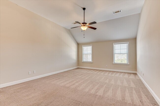 Building Photo - 406 Saterlee Ct