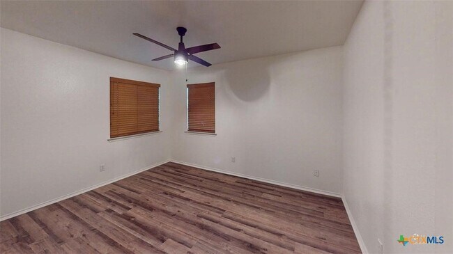 Building Photo - 6705 Rosita Oak Dr