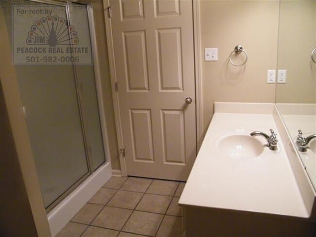 Building Photo - 220 Natalie Ln