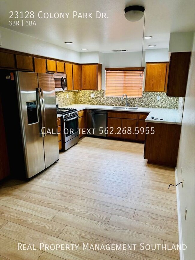 Building Photo - 23128 Colony Park Dr