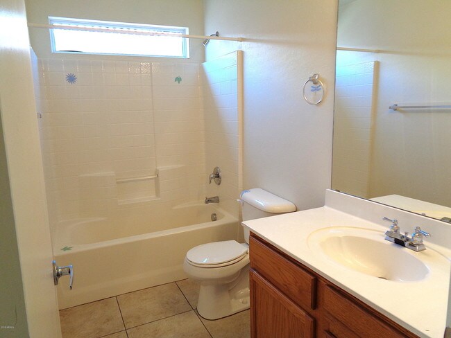 Building Photo - 4106 E Chambers St