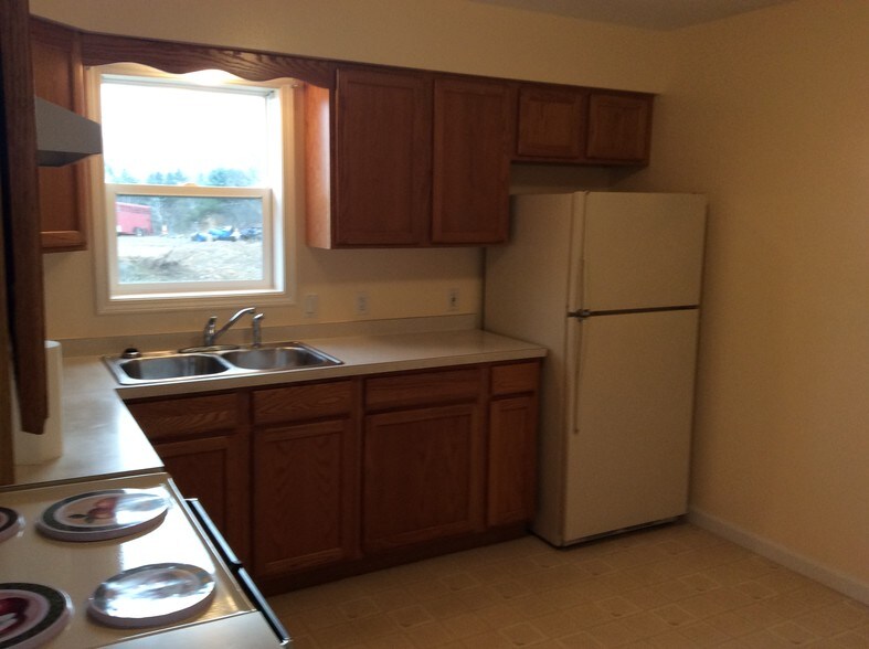 Kitchen - 310 Bypass Dr