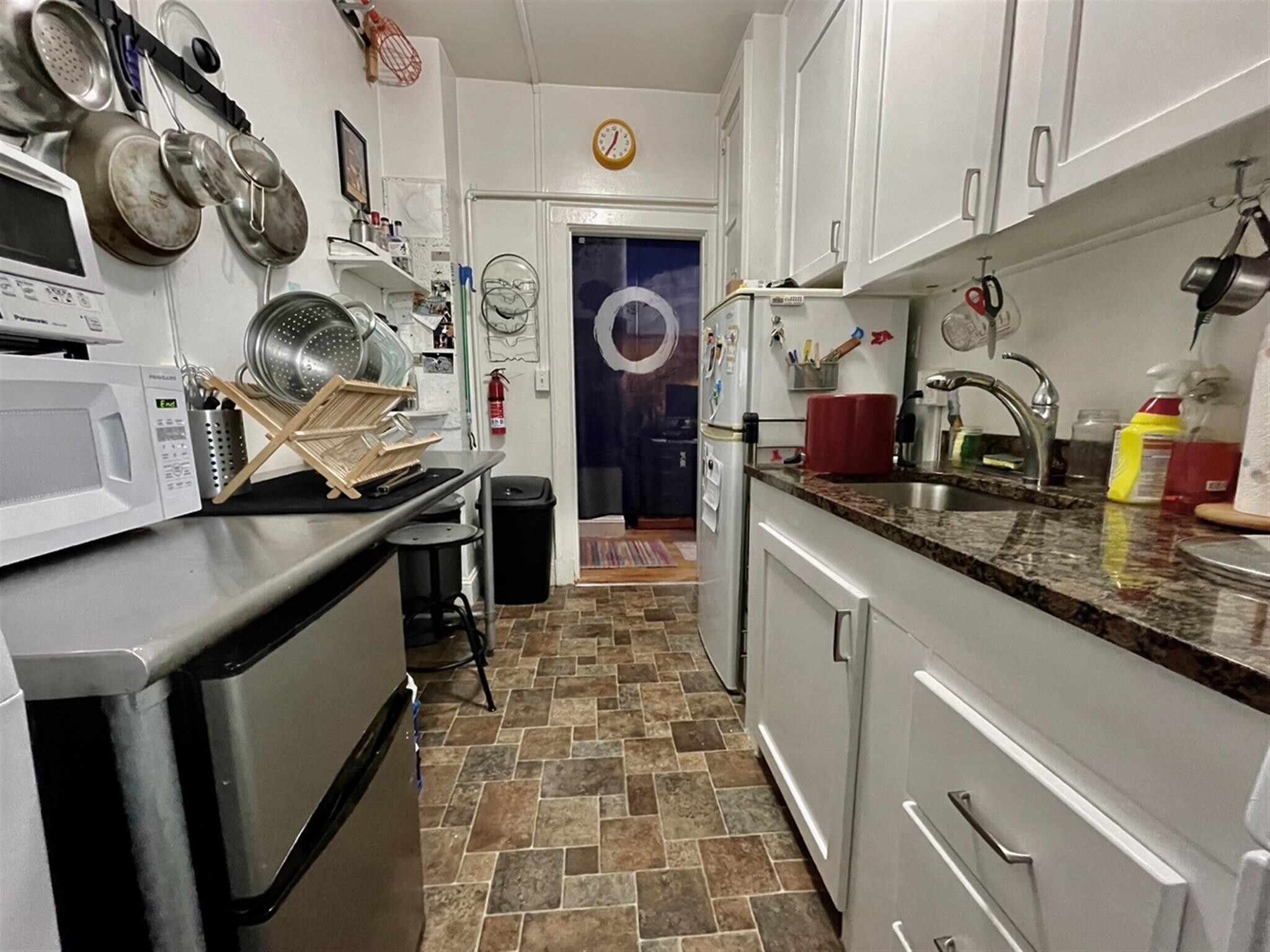 Building Photo - 71 Martin St