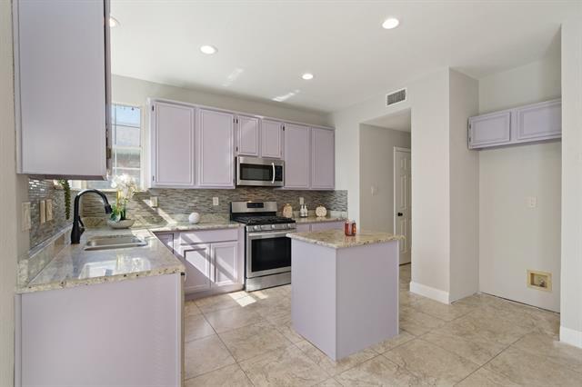Building Photo - 5300 La Viva Ln