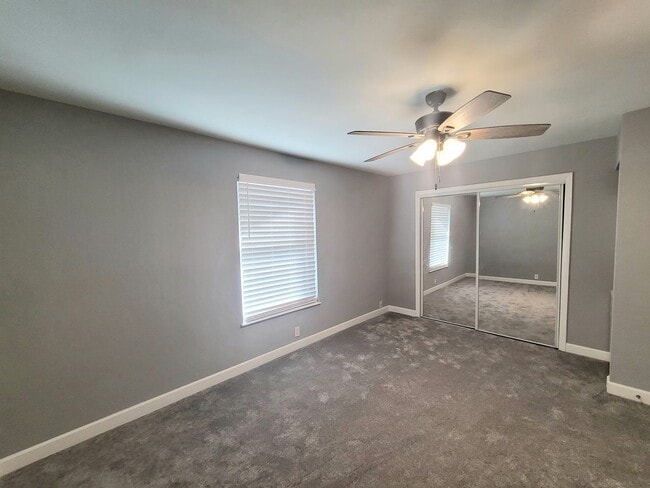 Building Photo - Historic St. Andrews!  Newly Remodeled! 1 bedroom 1 bath condo/1st Floor