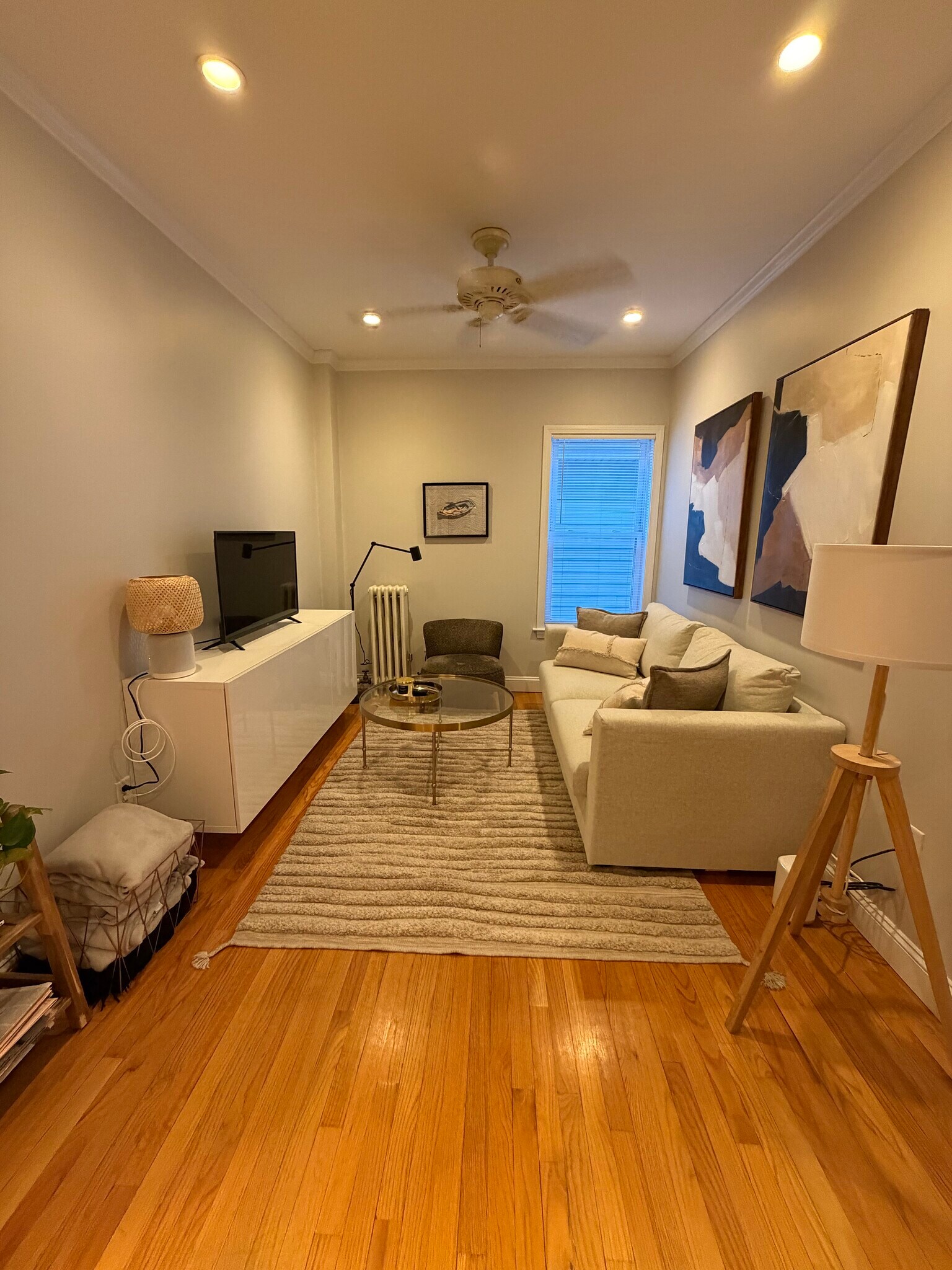 Building Photo - 1560 Cambridge St