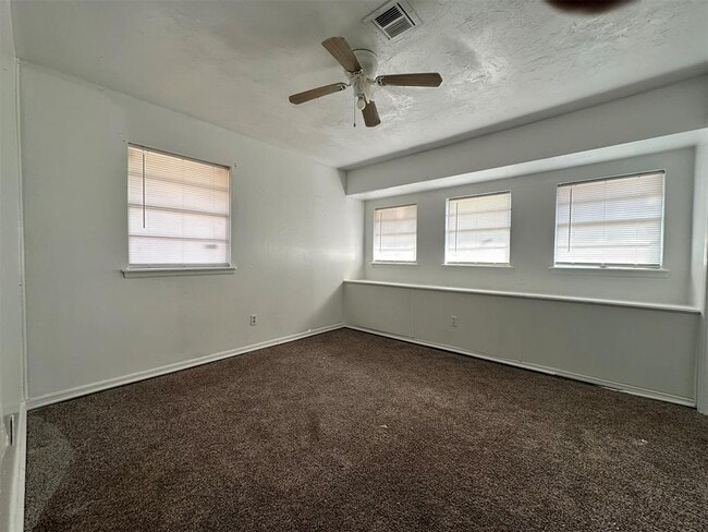 Building Photo - 3121 Delmar Rd