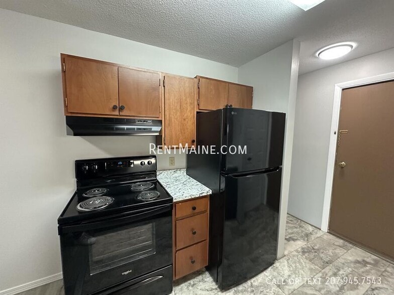 Building Photo - 12d Longrale Park-