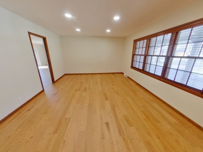 Building Photo - 7329 E Norfolk Dr