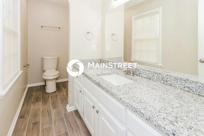 Building Photo - 3 Bedroom Pet-Friendly Home in COVINGTON, GA with Main Street Renewal