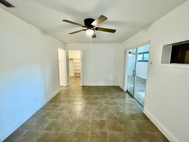 Building Photo - 1 Bed /1 Bath w/ Private Courtyard