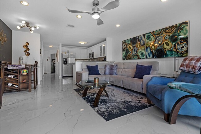 Building Photo - 12905 SW 31st Ct