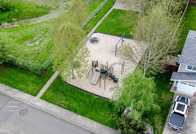 Building Photo - 4-Bedroom, 2-Bathroom Rambler with Beautiful Features and Mountain Views!