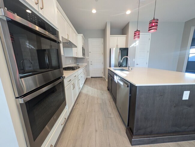 Building Photo - 11531 Great Bahama Way