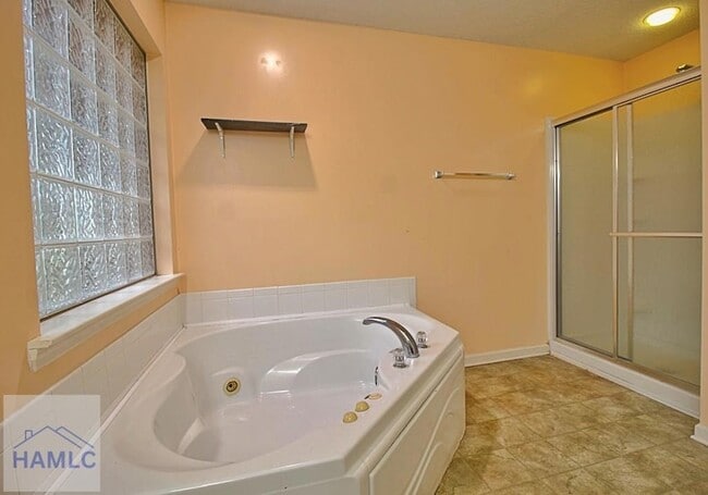 Building Photo - 88 Arbor Ridge Way
